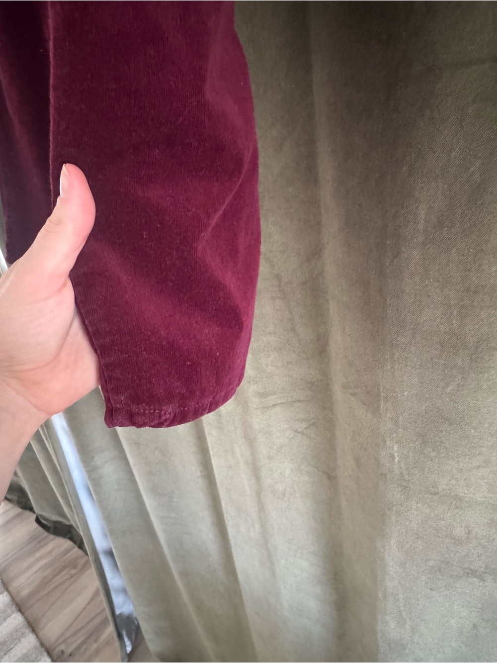 KUT from the Kloth “Diana” Burgundy Corduroy Jeans - Picture 3 of 6
